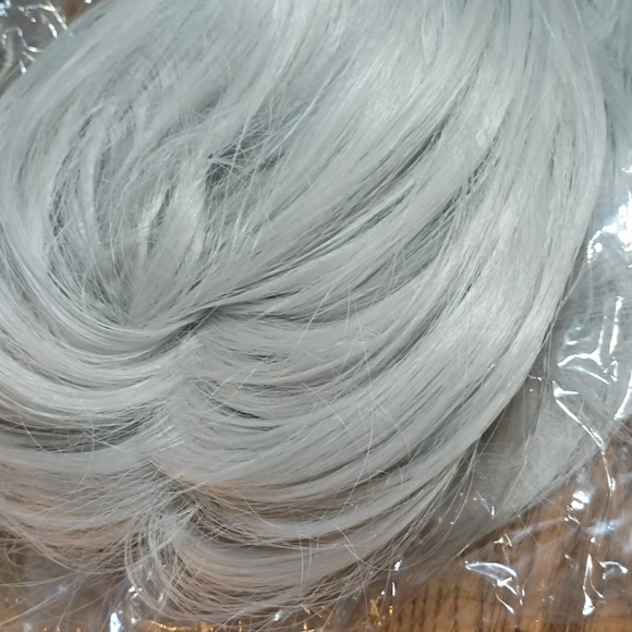 Silver Hair Wig Extension with Silky Texture, gathered on secure Rubber Band. - Picture 6 of 8